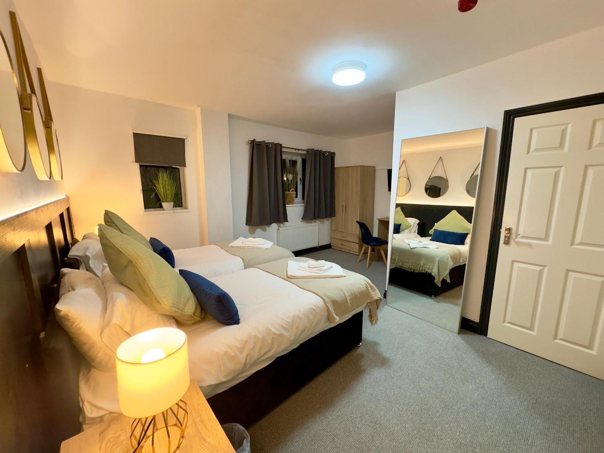 Coastal Park Accommodation Llanelli Exterior photo